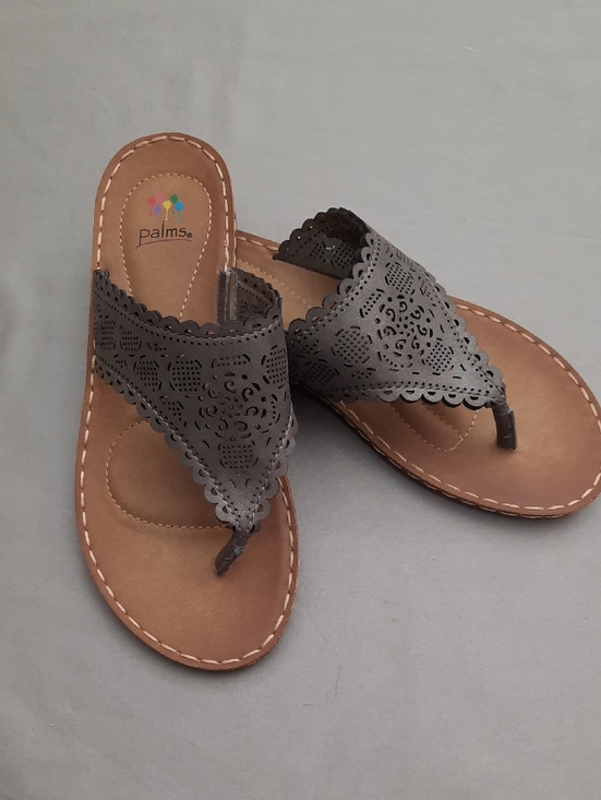 Palms Shoes - Palms Gray's Laser-Cut Thong Sandals for Women in Size 8M